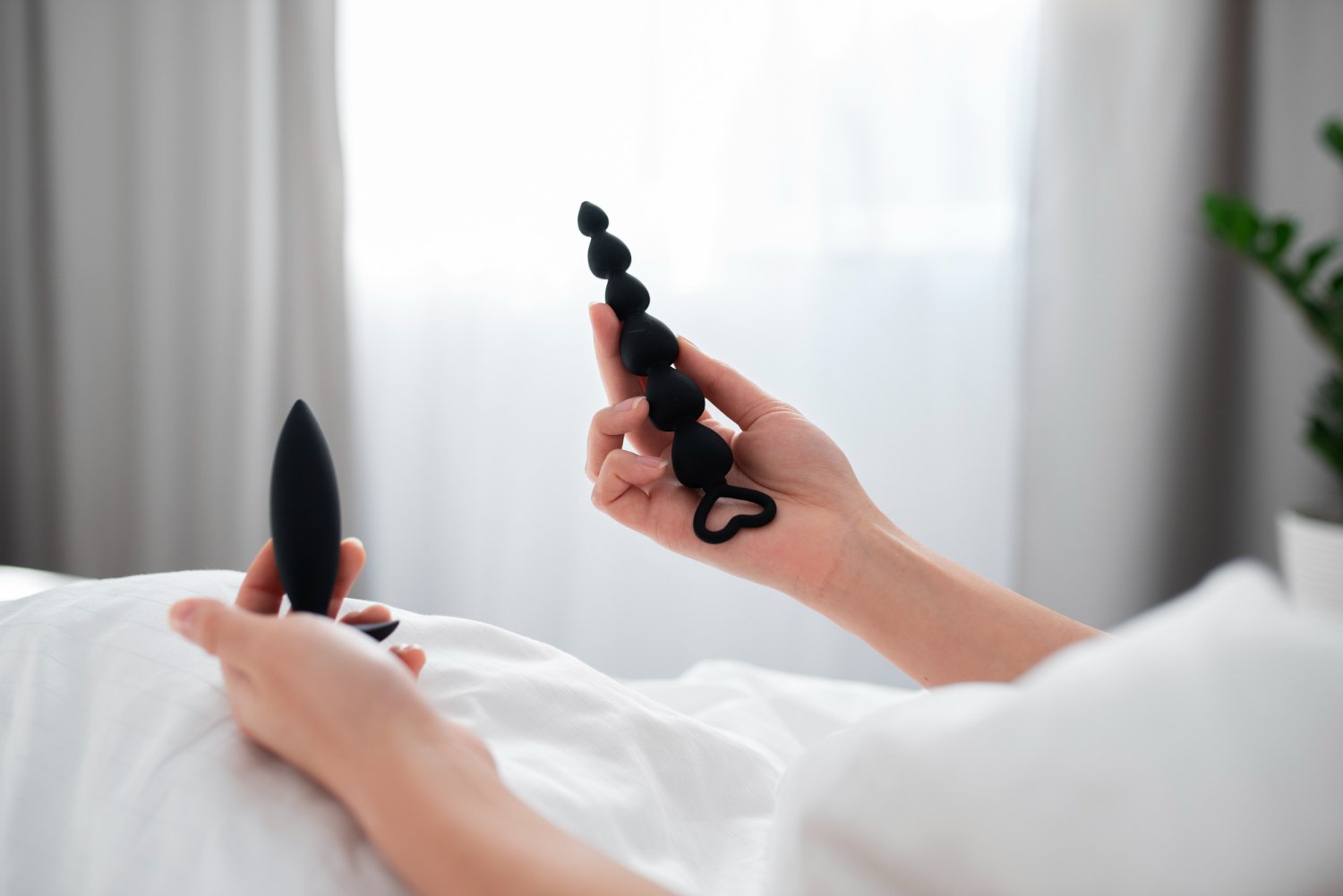Read more about the article The 14 Best Anal Beads, Butt Plugs, and Other Backdoor Toys